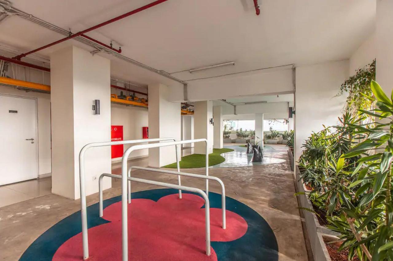 Redliving Apartemen Grand Kamala Lagoon - Pekayon Tower Barclay North Bekasi Exterior photo